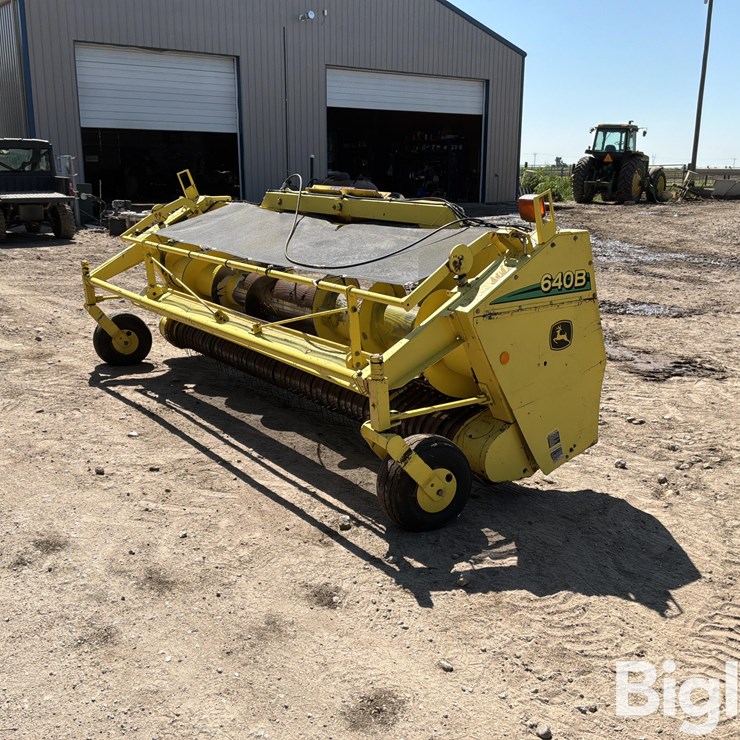 2006 JOHN DEERE 640B
