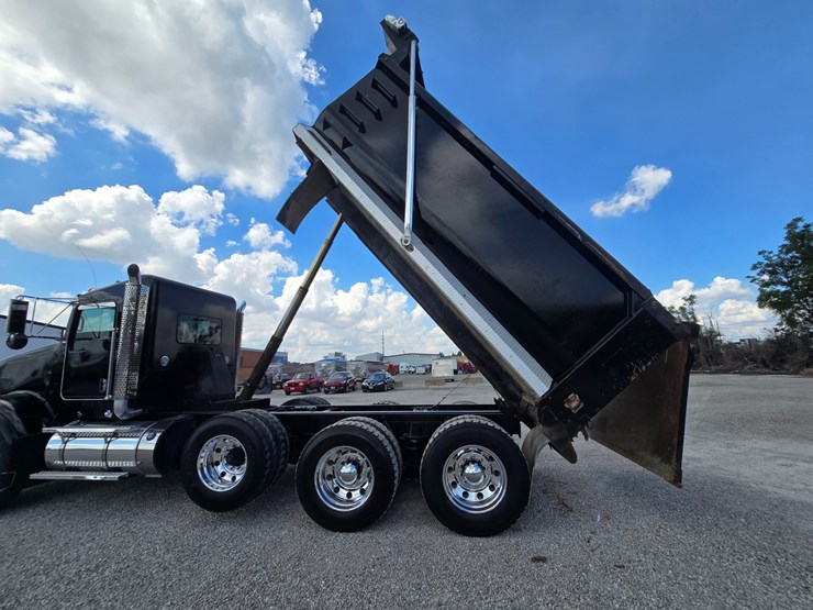 2015-kenworth-t800-image-87