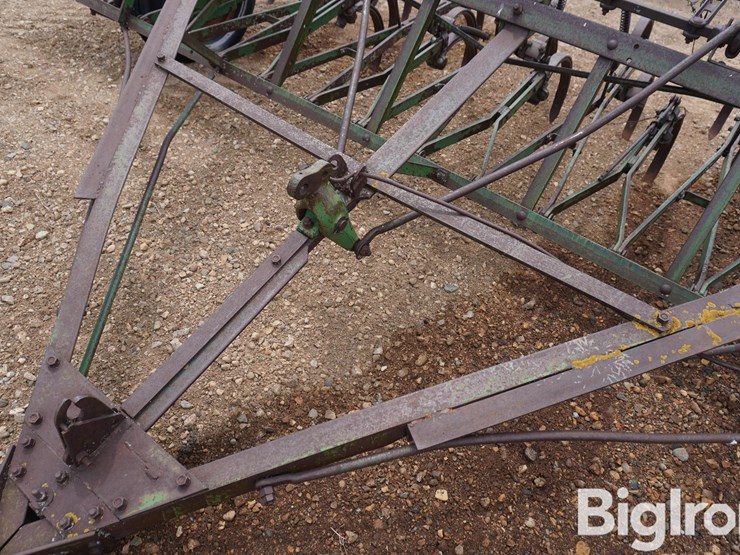 john-deere-15-image-17