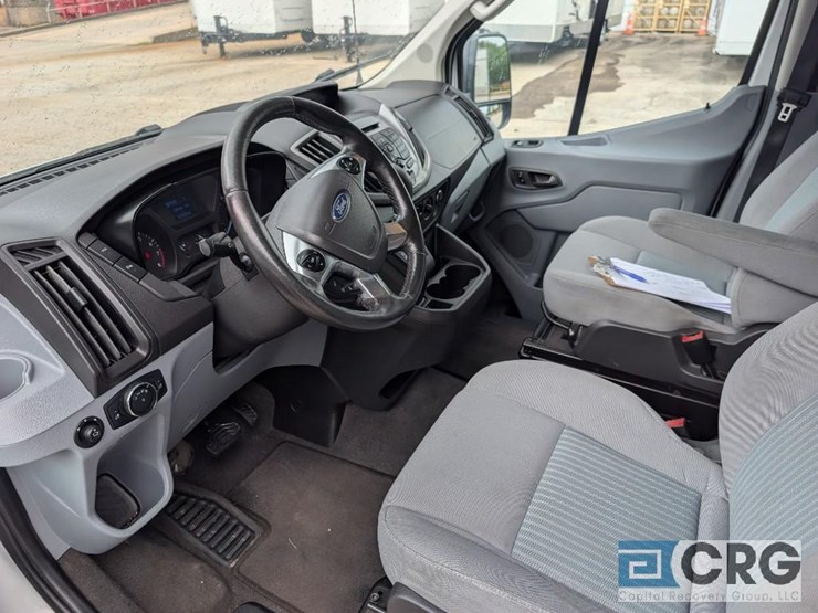 2016-ford-transit-image-8
