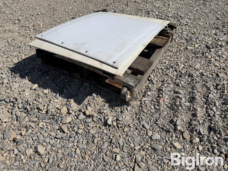 mudflap-brackets-and-parts-image-7