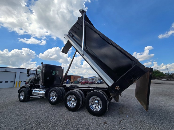 2015-kenworth-t800-image-88