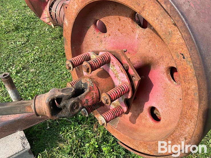 massey-ferguson-12-image-12