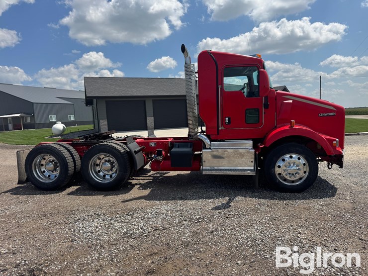 2013-kenworth-t800-image-4