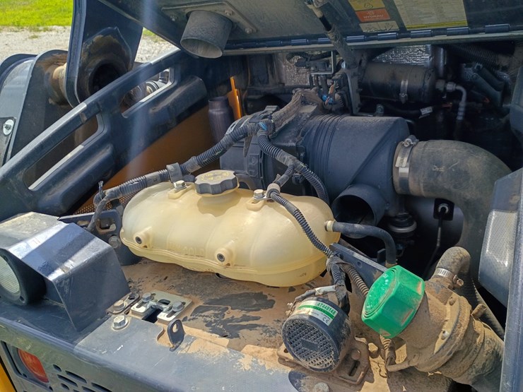 deere-325g-image-13