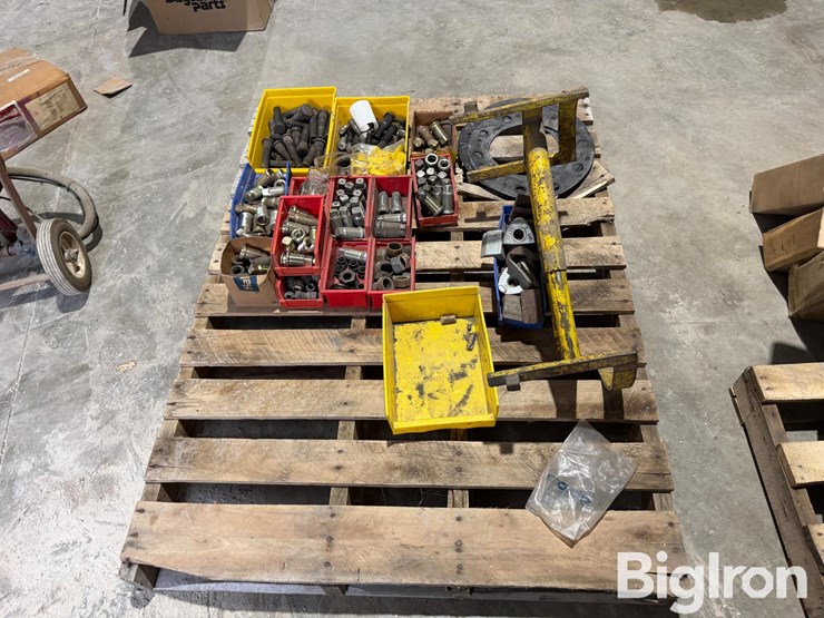 pallet-of-misc-truck-parts-image-7