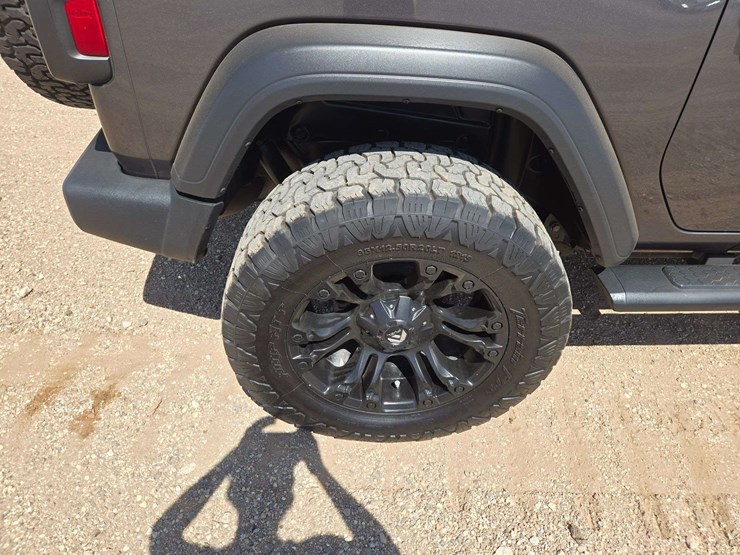 2021-jeep-wrangler-sport-image-9