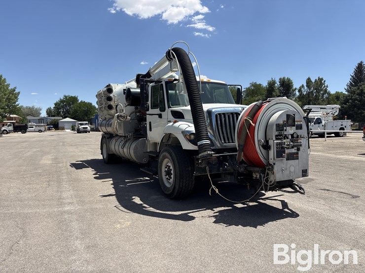 2009-international-workstar-7400-image-3