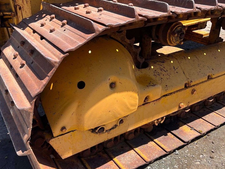 caterpillar-d6-image-28