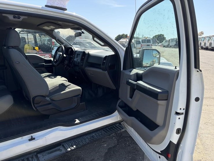 2019-ford-f150-image-11