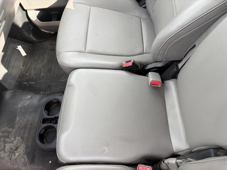 2016-ford-f150-image-16