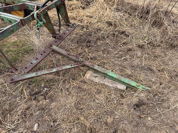 john-deere-pull-type-five-bottom-plow-image-15