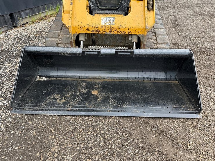 2015-caterpillar-279d-image-9