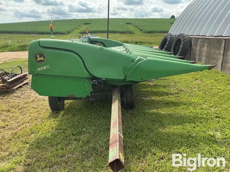 2012-john-deere-608c-image-2
