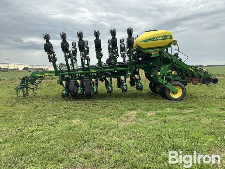 2009-john-deere-1790-image-8