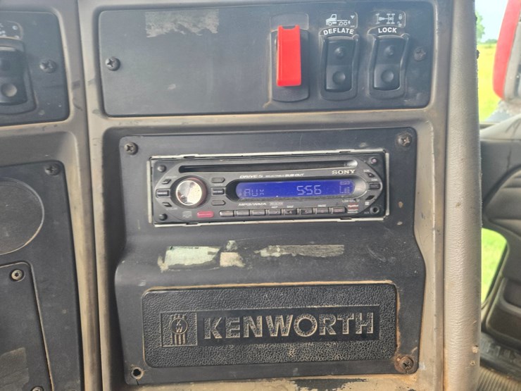 2007-kenworth-t2000-image-74