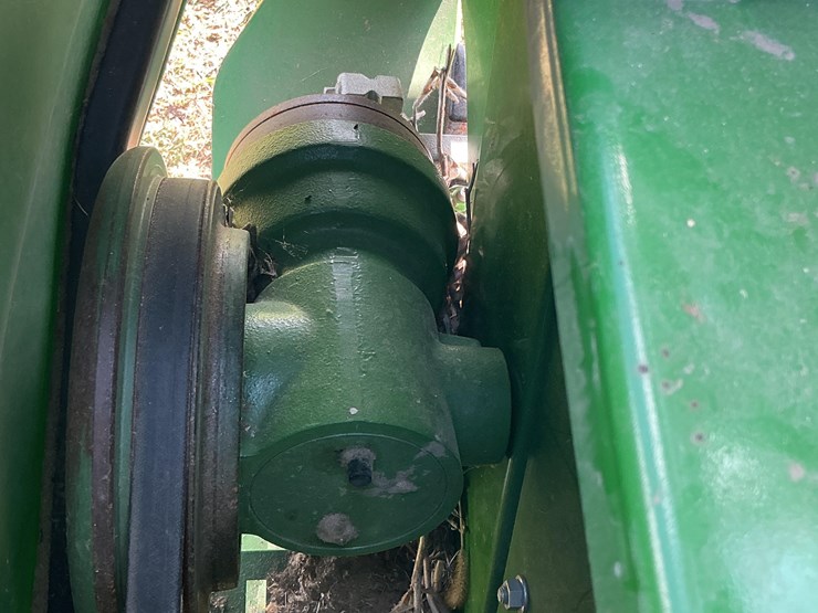 2020-john-deere-625f-image-9