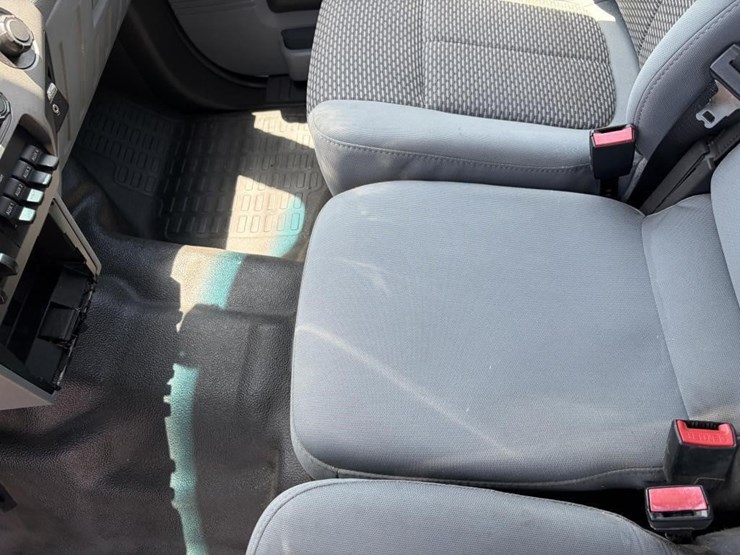 2012-ford-f550-image-29