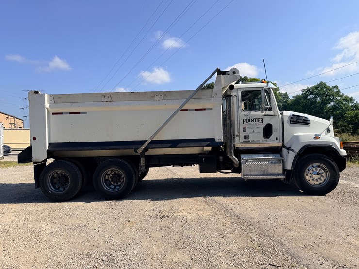 2016-western-star-4700-image-19
