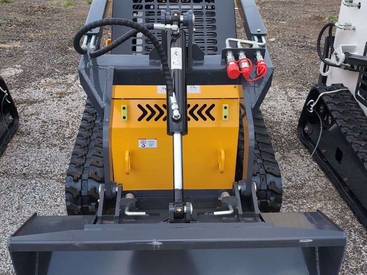 zjg-mini-skid-steer-loader-zj-380-(yellow)---15hp-image-2