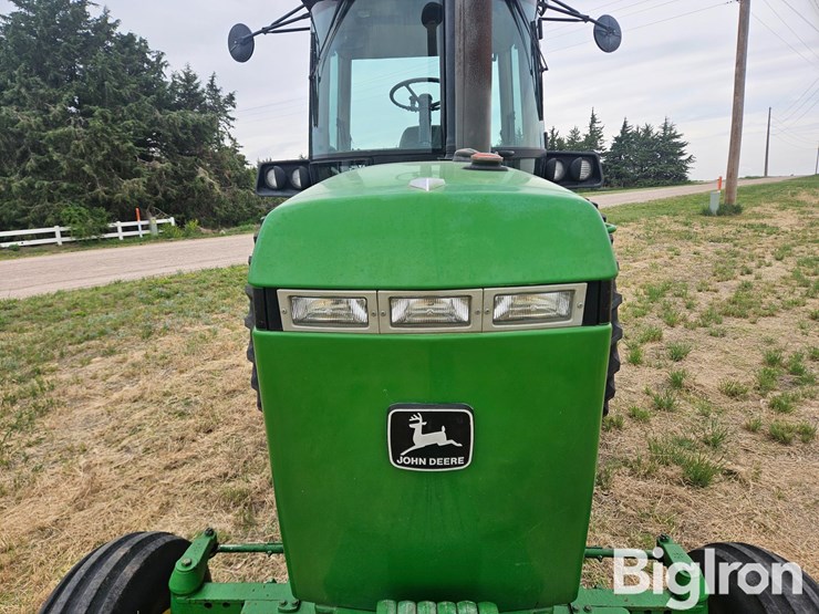 1992-john-deere-4055-image-9