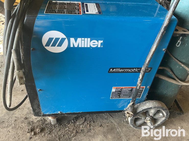 miller-252-wire-feed-welder-image-11