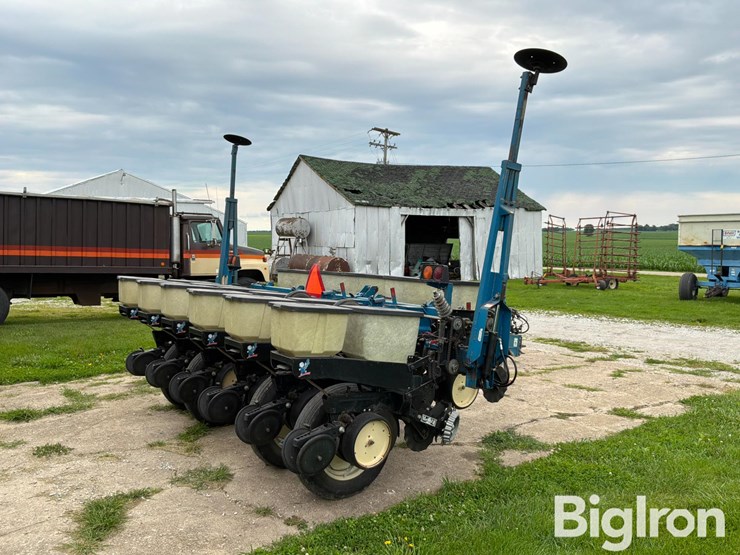 2000-kinze-2000-image-5