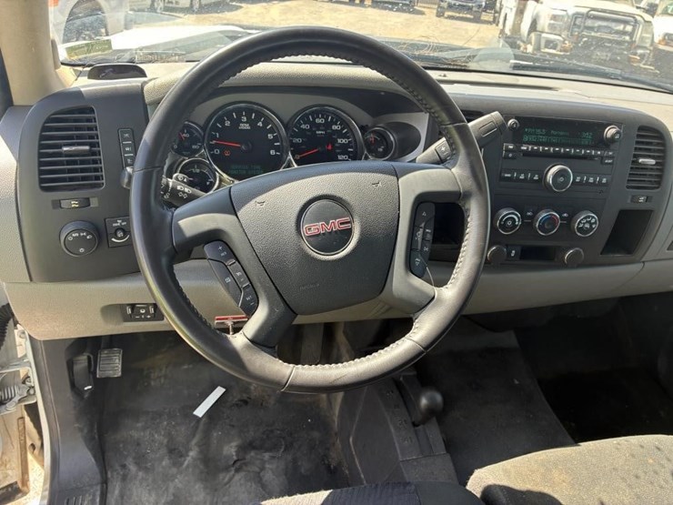 2012-gmc-sierra-2500hd-image-21