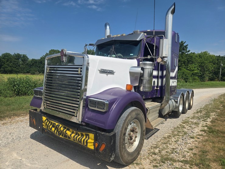 2006-kenworth-w900-image-1