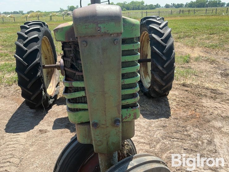 1949-john-deere-b-image-11