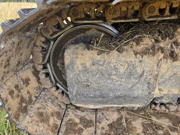 2019-caterpillar-320-image-80