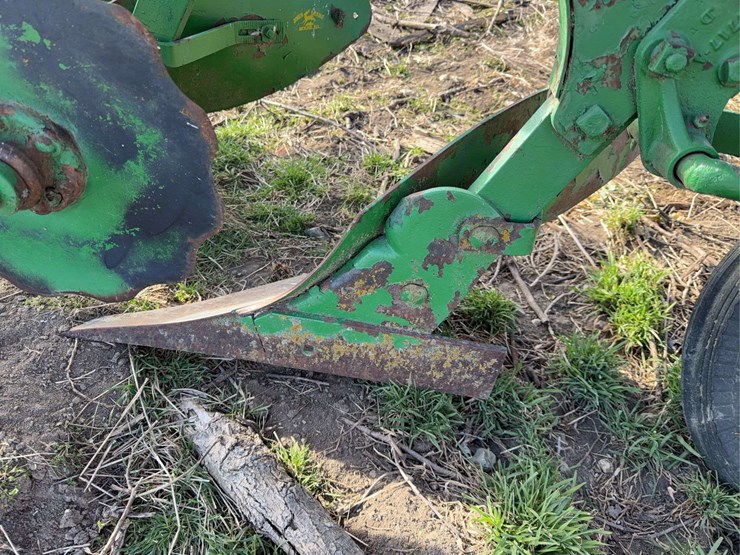 john-deere-no.-55-a-b-h-pull-type-three-bottom-plow-image-22