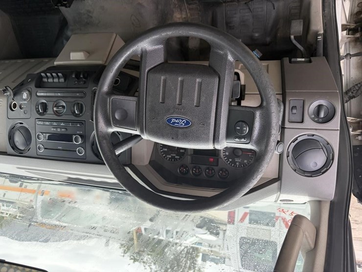 2009-ford-f550-xl-image-12