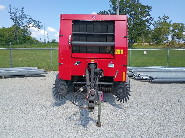 massey-ferguson-1745-image-8