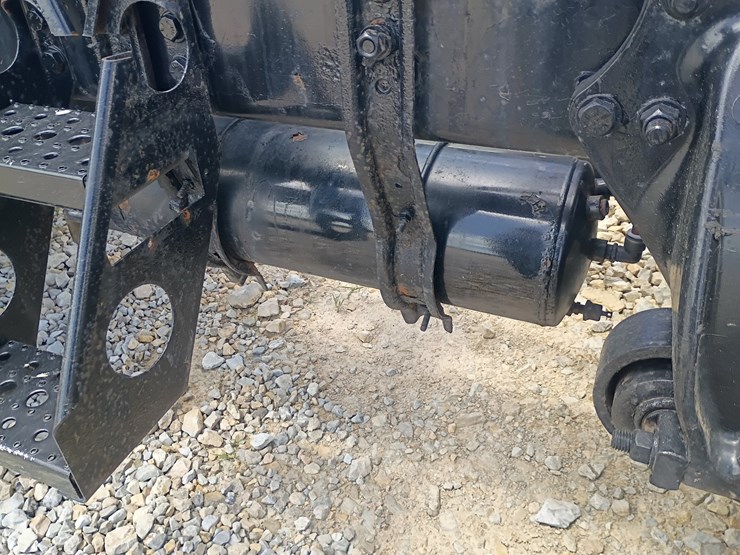 2008-freightliner-m2-106-image-69