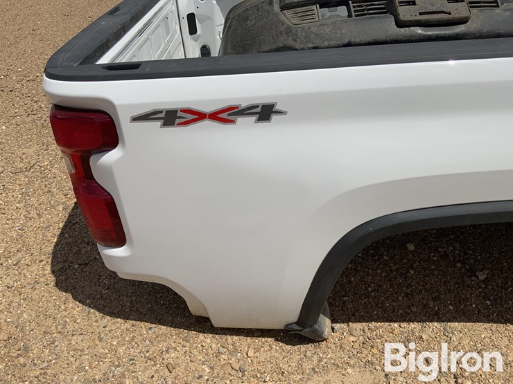 2024-chevrolet-2500-image-16
