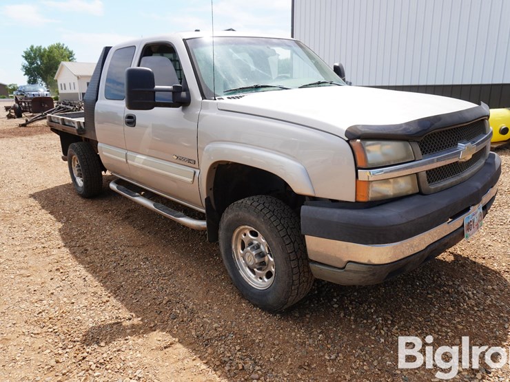 2006-chevrolet-2500-image-3