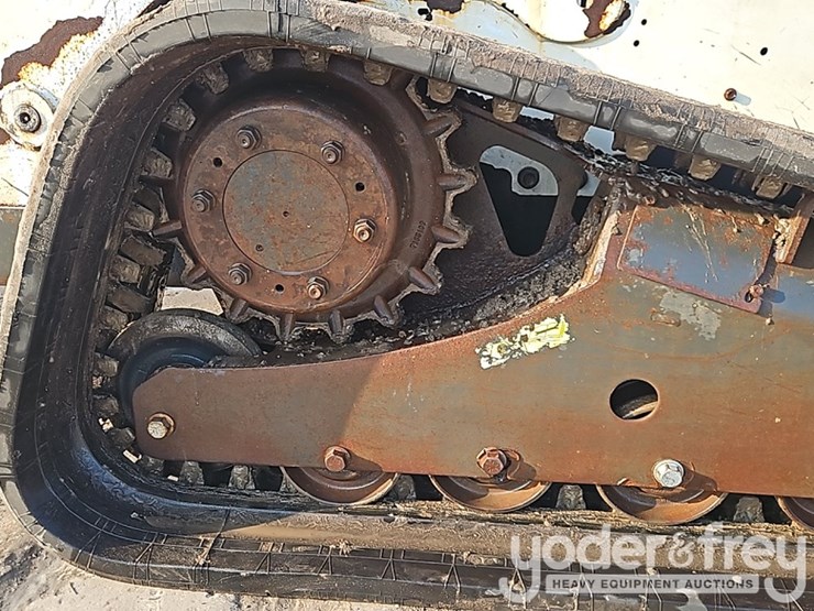 2015-bobcat-t750-image-9