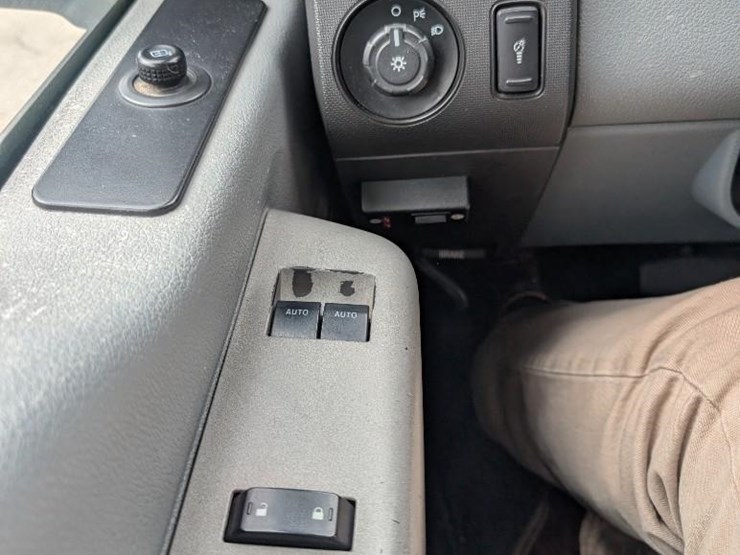 2015-ford-f550-image-11