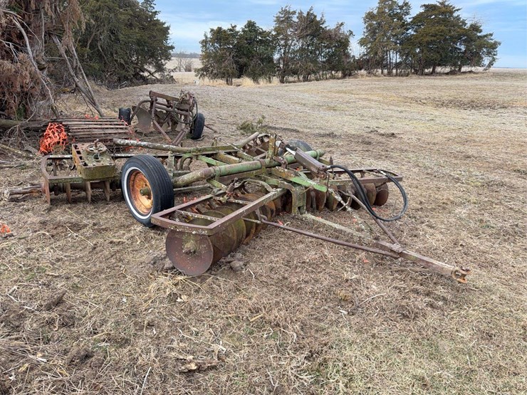 john-deere-11-image-17