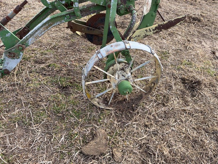 john-deere-one-bottom-plow-image-10