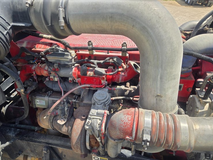 2016-peterbilt-389-image-38