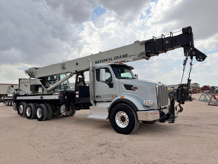 2019-peterbilt-567-image-2