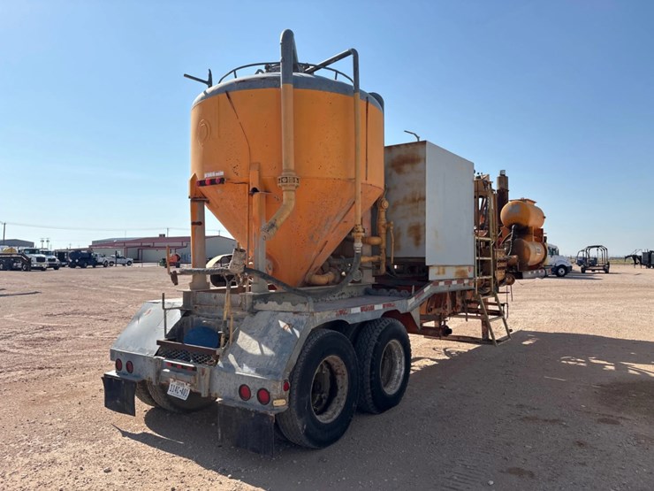 national-oilwell-p17-t/a-cement-pump-trailer-image-3