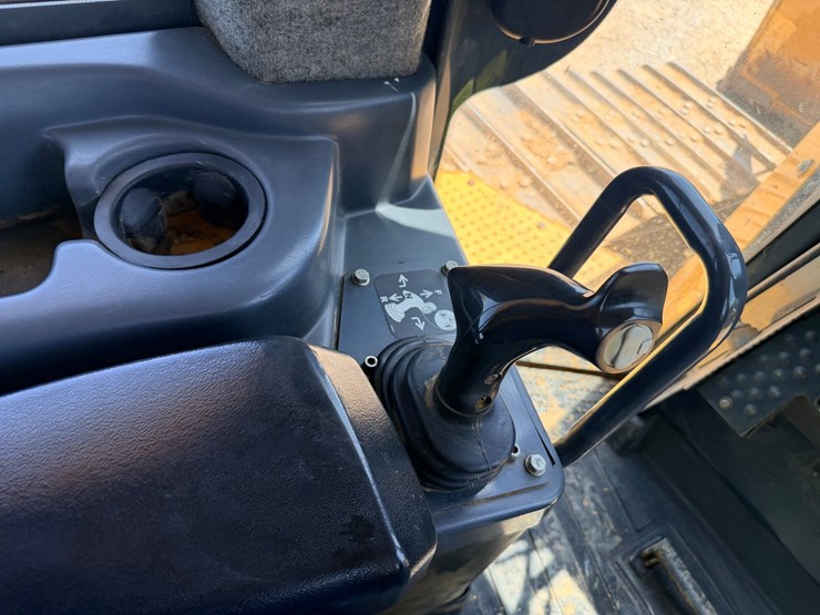 2017-deere-950k-image-45