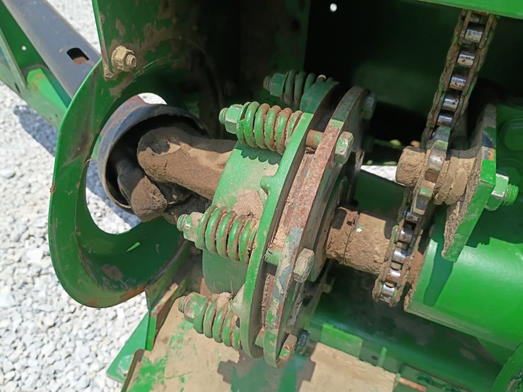 john-deere-348-image-11