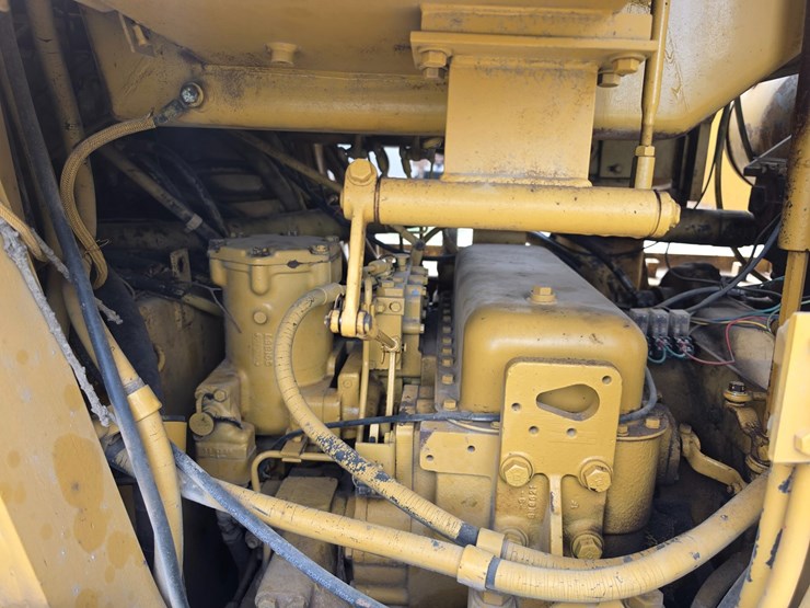 1983-caterpillar-973-image-32