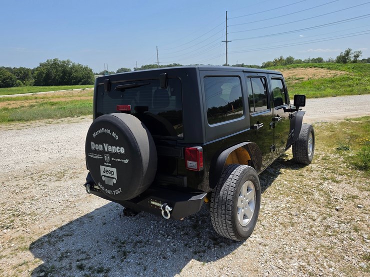 2015-jeep-wrangler-image-14