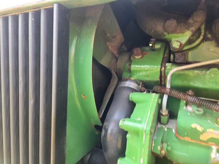 john-deere-2240-image-16