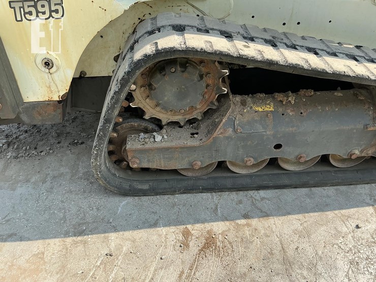 2017-bobcat-t595-image-10